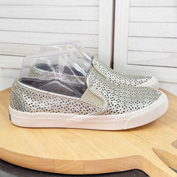 Sperry Seaside Perforated Leather‎ Slip On Sneakers Metallic Sliver 6.5 - Picture 11 of 11